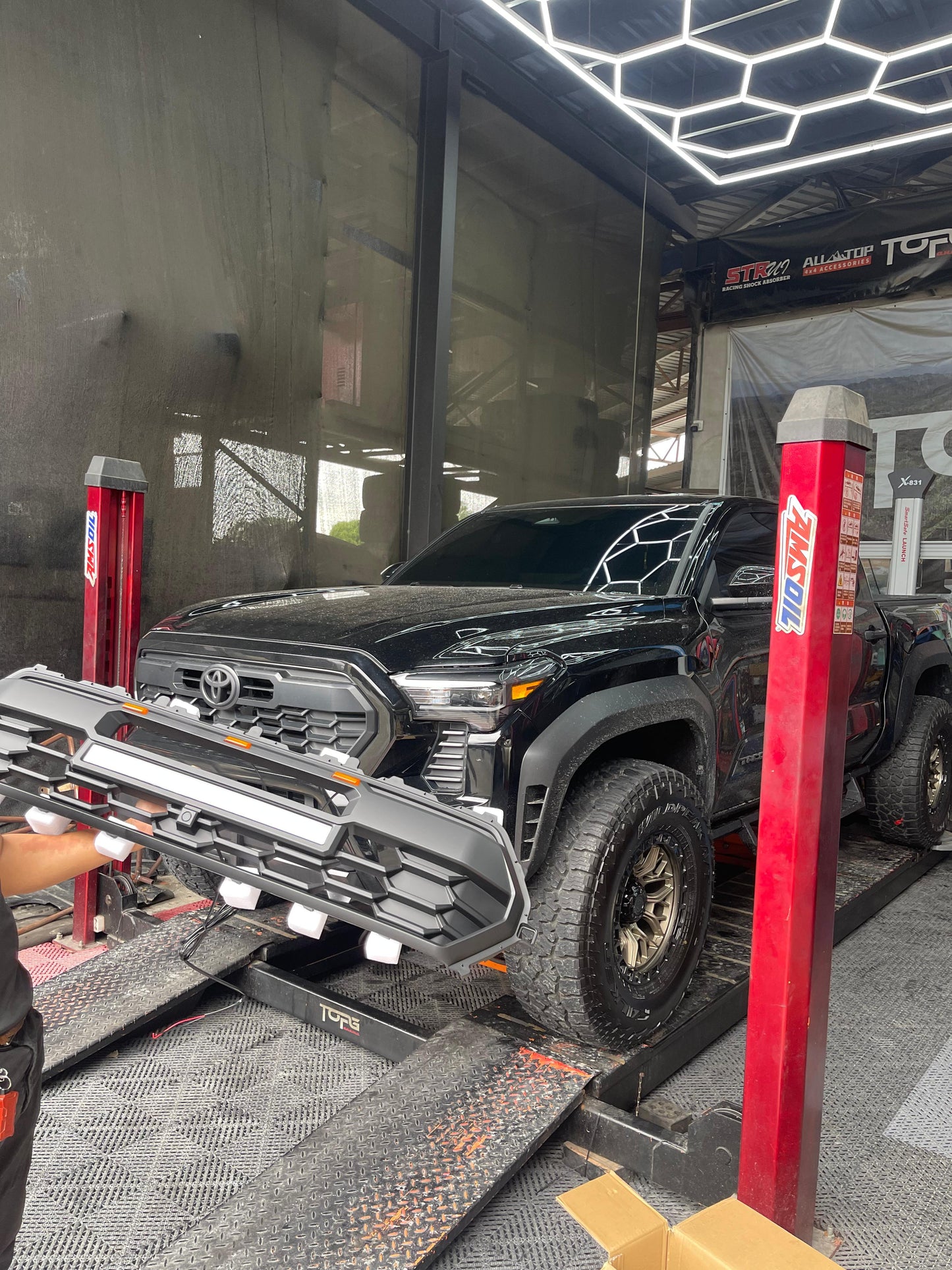 PARILLA TRD PRO PARA TOYOTA TACOMA 2024+