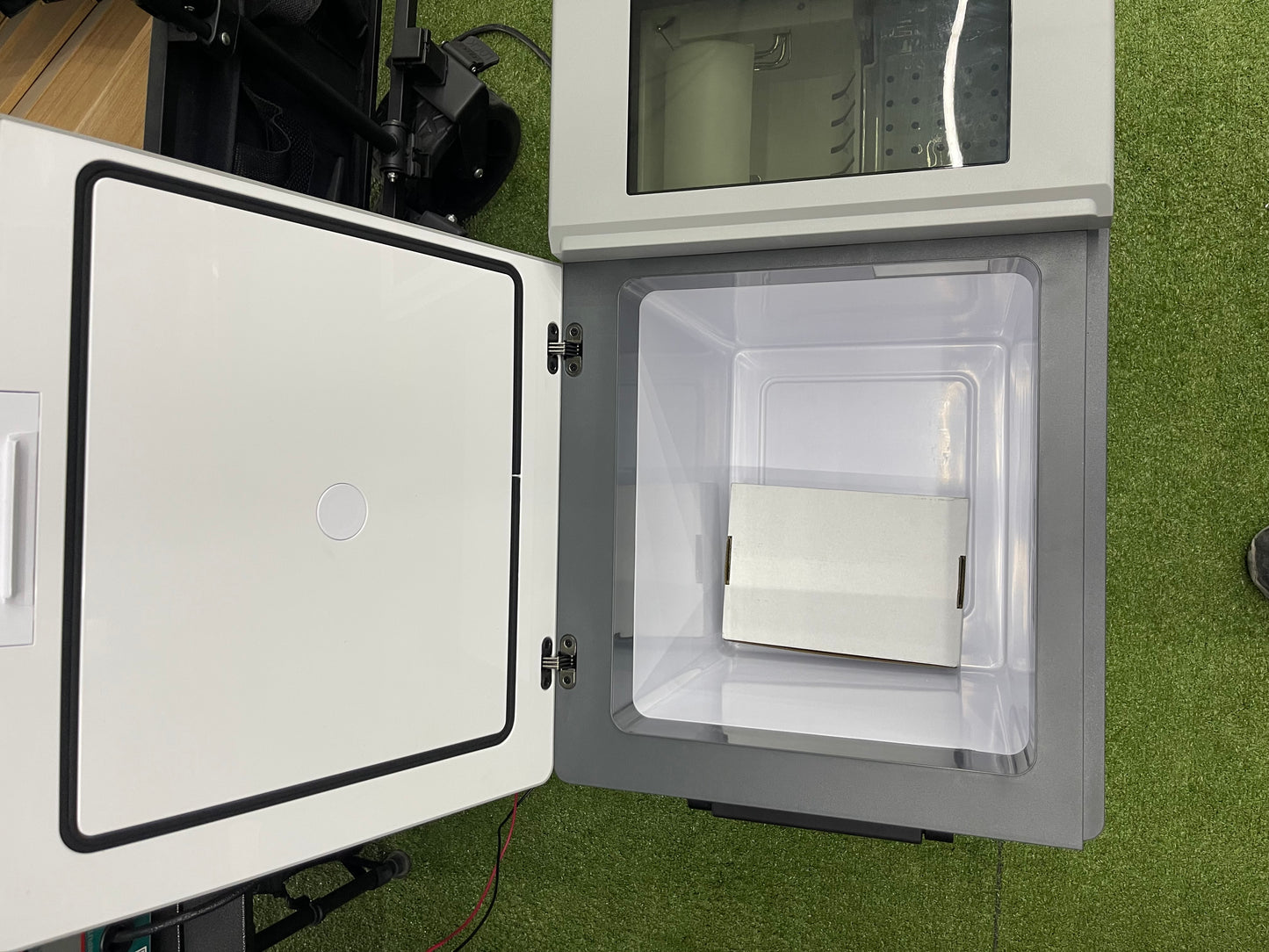 NEVERA PORTATIL CON MAQUINA DE HACER HIELO 45LITROS