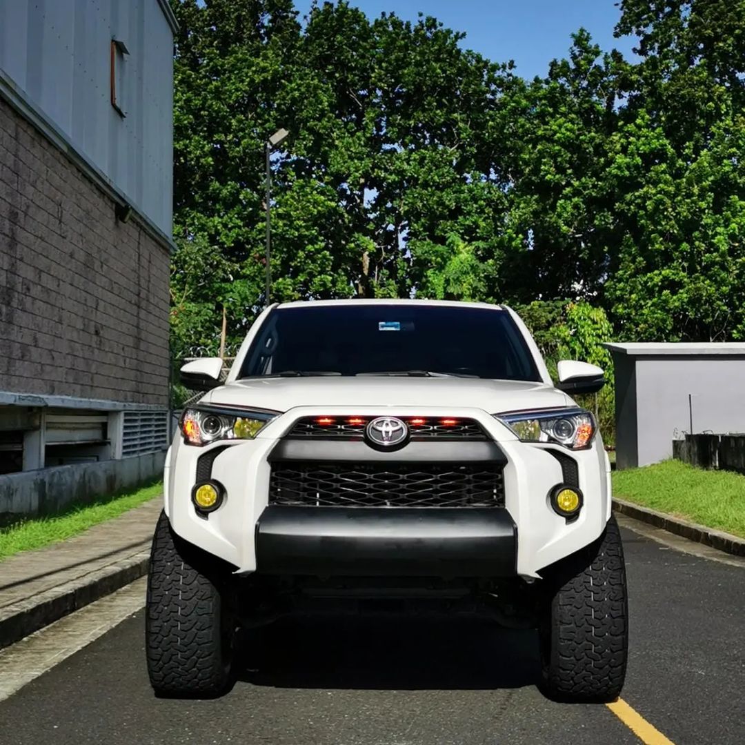TOYOTA 4RUNNER 2014+ LUCES DE PARILLA