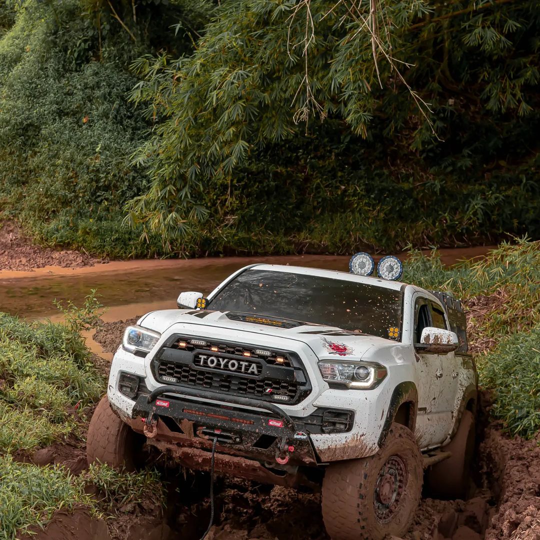 TOYOTA TACOMA 3RD GEN 2016+ STEEL BUMPER CON BASE PARA WINCH