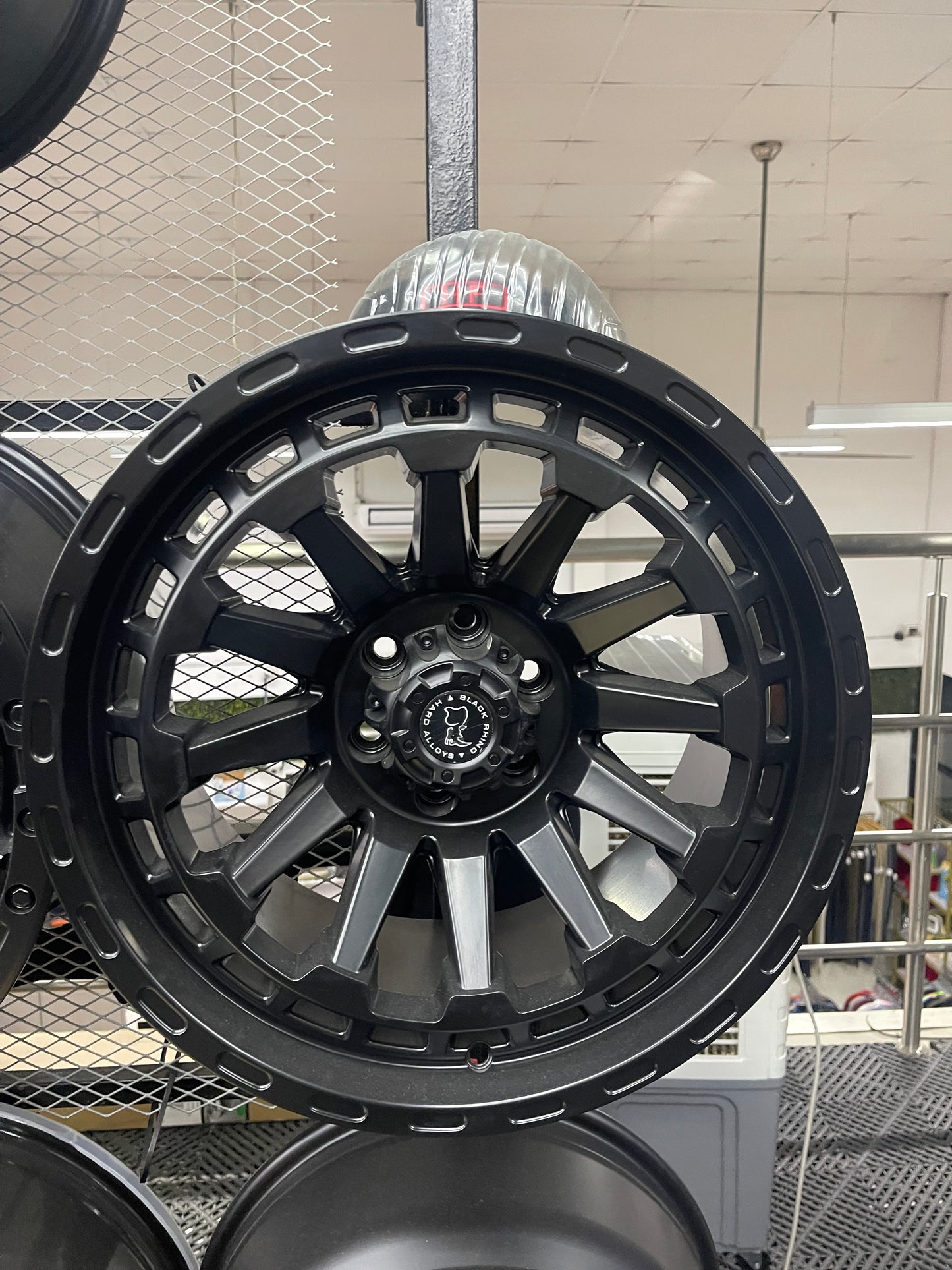 RINES 17" OFFROAD 6X114.3 (PARA NP300) NEGRO (JUEGO DE 4 UNIDADES)