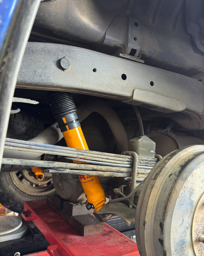 STR 4X4 TWIN TUBE FOAM CELL SHOCK 2-3" KIT PARA ISUZU D-MAX(TODOS LOS AÑOS)