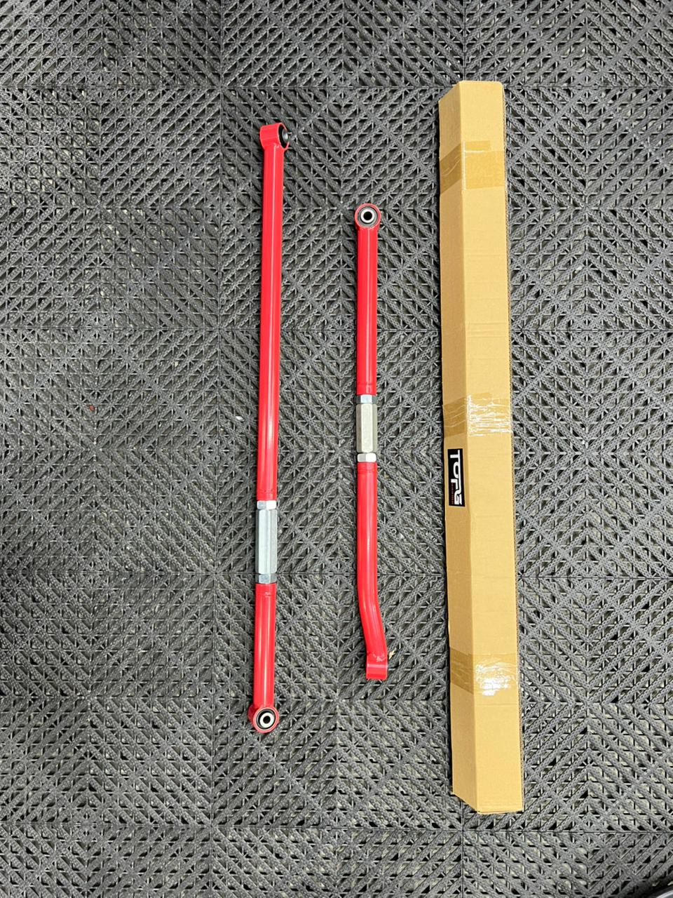 Barra Panhard Reforzada y Ajustable Para Suzuki JIMNY JB74 2019 en adelante (ver opciones)